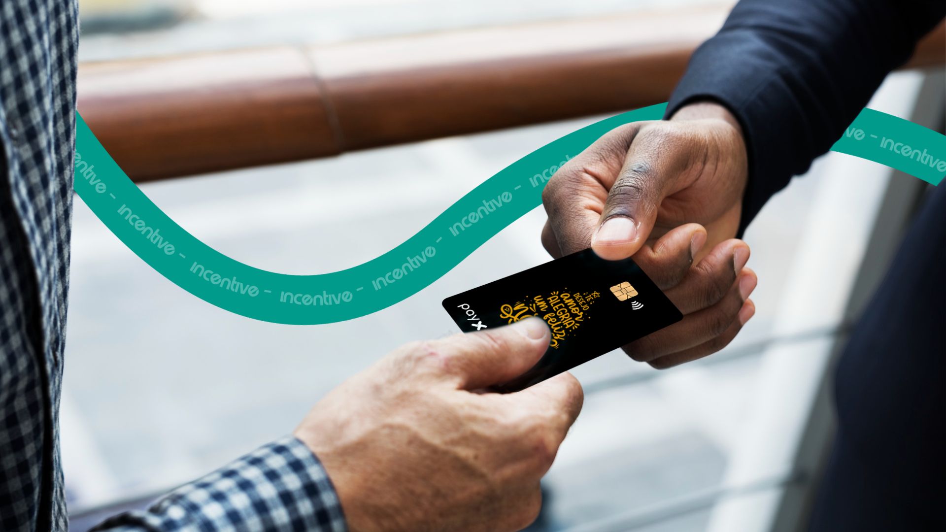 Presente final de ano para colaboradores: transforme 'lembrancinhas' em reconhecimento